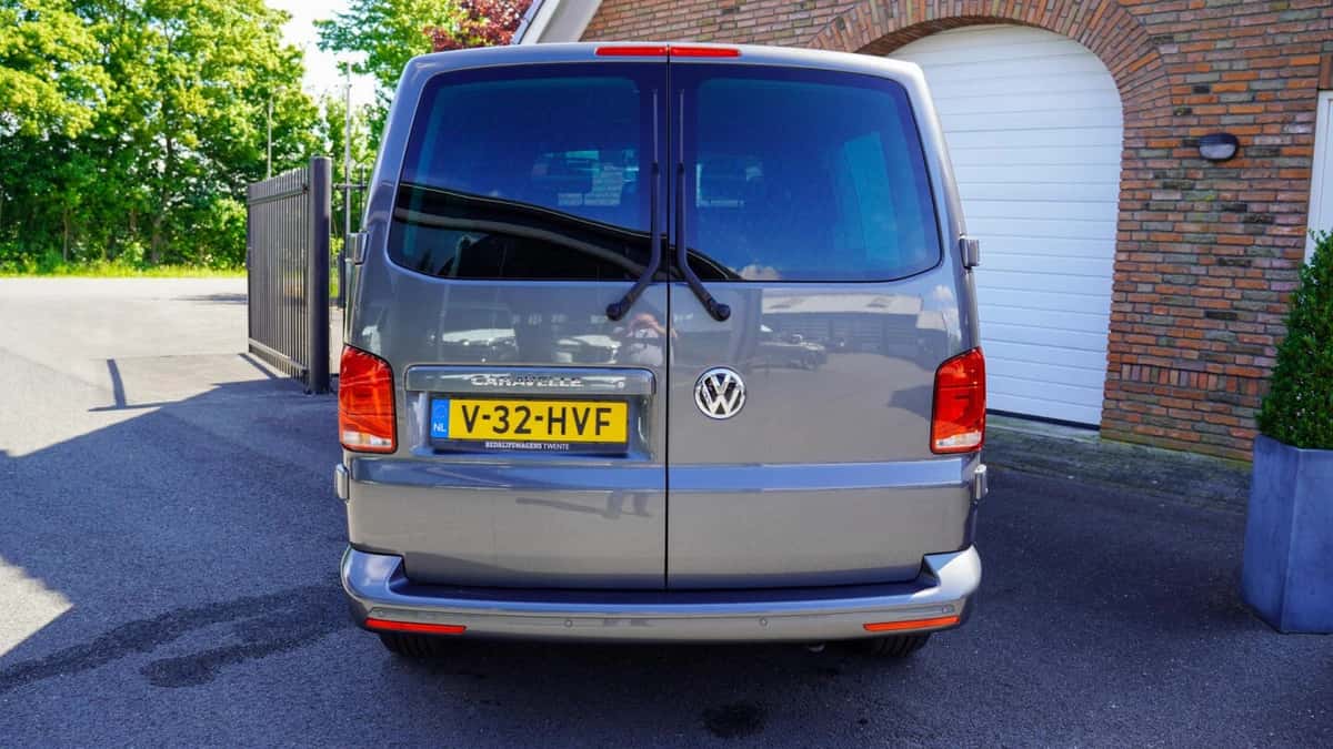 Volkswagen Transporter (2024) — foto 1