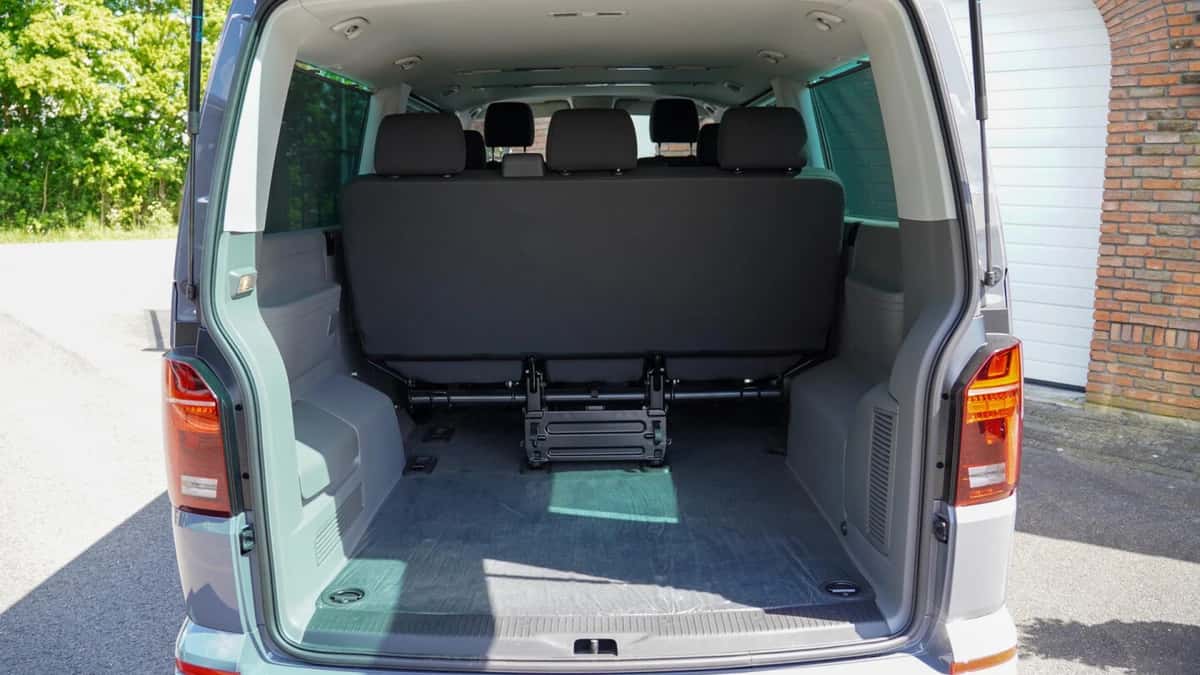 Volkswagen Transporter (2024) — foto 1
