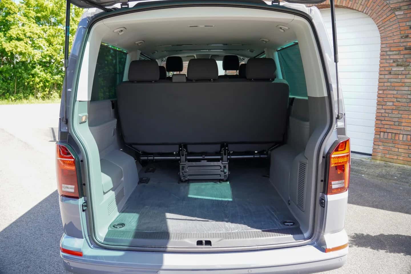 Volkswagen Transporter (2024) — foto 1