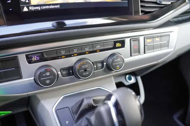 Volkswagen Transporter (2024) thumbnail 14