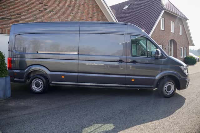 Volkswagen Crafter (2024) thumbnail 4