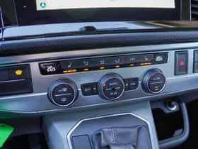 Volkswagen Transporter (2024) thumbnail 17