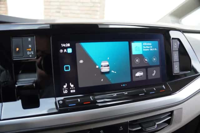 Volkswagen Multivan (2023) thumbnail 15