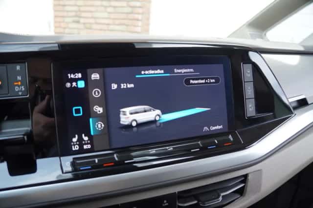 Volkswagen Multivan (2023) thumbnail 16