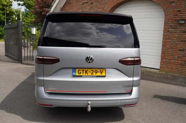 Volkswagen Multivan (2023) thumbnail 26