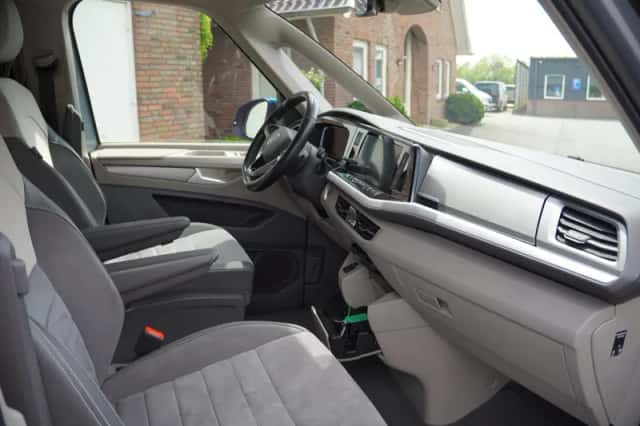 Volkswagen Multivan (2023) thumbnail 7