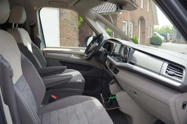 Volkswagen Multivan (2023) thumbnail 8