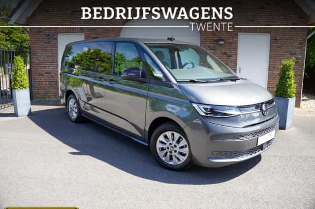 Volkswagen Multivan (2024) thumbnail 3