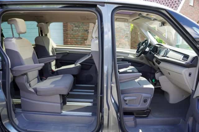 Volkswagen Multivan (2024) thumbnail 5