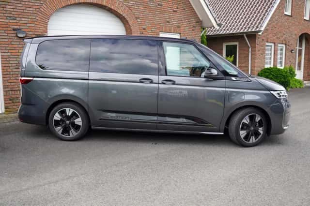 Volkswagen Multivan (2026) thumbnail 4