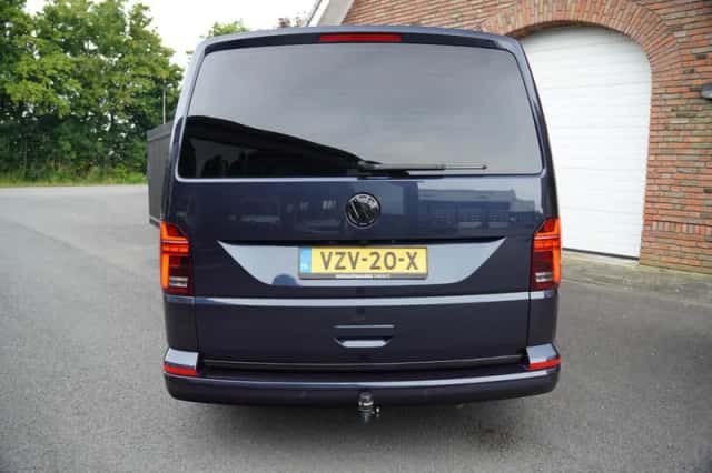 Volkswagen Transporter (2023) thumbnail 2