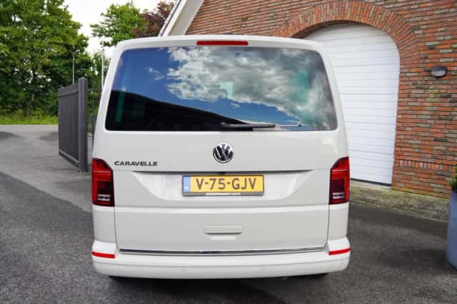 Volkswagen Transporter (2024) thumbnail 2