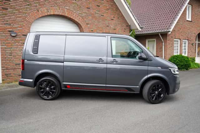 Volkswagen Transporter (2021) thumbnail 4