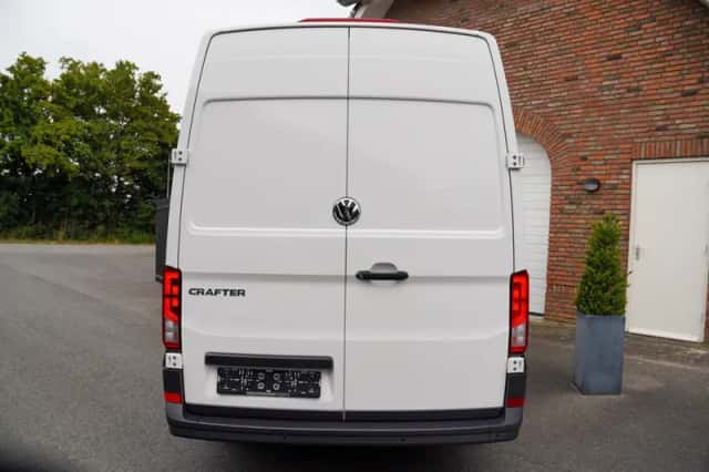 Volkswagen Crafter (2024) thumbnail 2