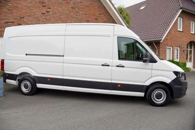 Volkswagen Crafter (2024) thumbnail 4