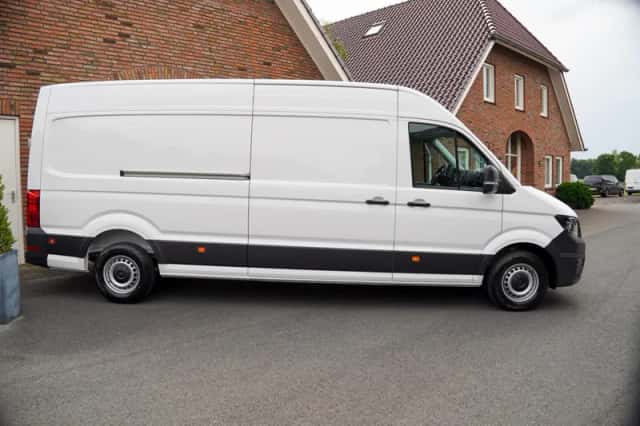 Volkswagen Crafter (2024) thumbnail 4