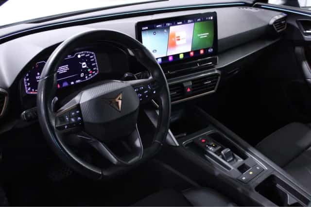CUPRA Leon (2023) thumbnail 2