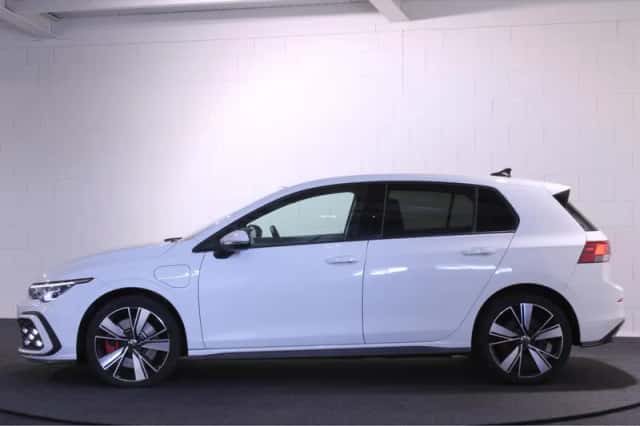 Volkswagen Golf (2021) thumbnail 6