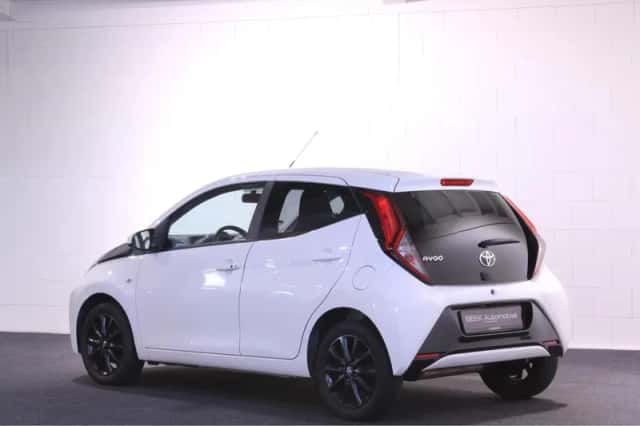 Toyota Aygo (2015) thumbnail 6