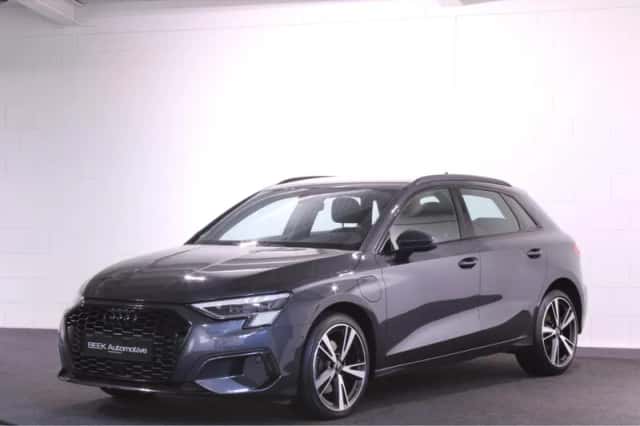 Audi A3 (2023) thumbnail 1