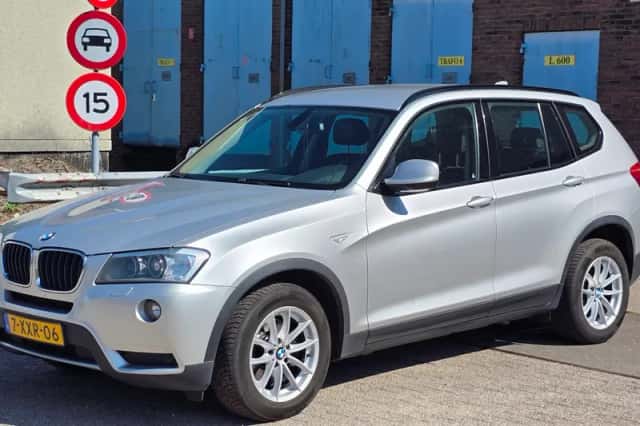 BMW X3 (2011) thumbnail 1
