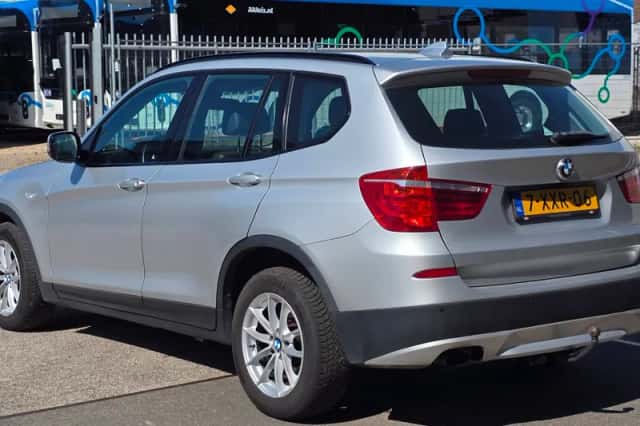 BMW X3 (2011) thumbnail 6