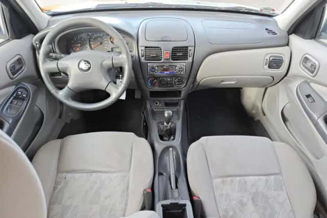 Nissan Almera (2002) thumbnail 6