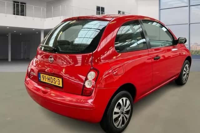 Nissan Micra (2008) thumbnail 3