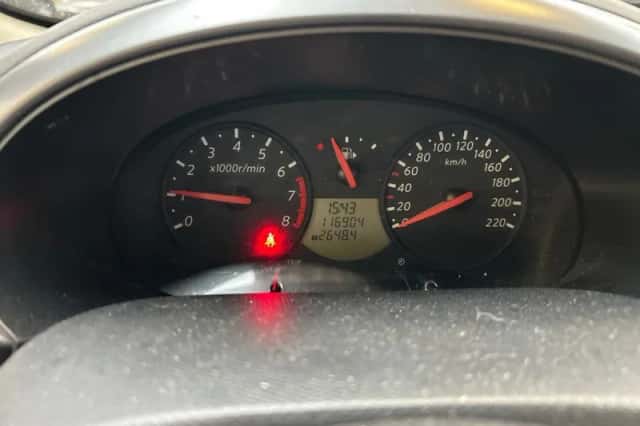 Nissan Micra (2008) thumbnail 5