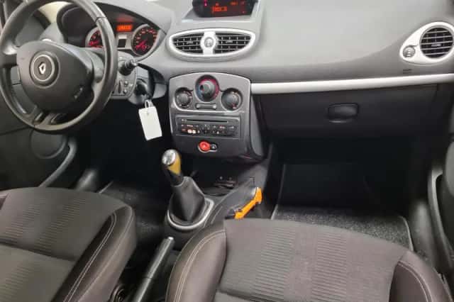 Renault Clio (2012) thumbnail 6