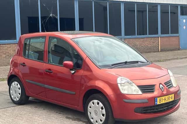 Renault Modus (2008) thumbnail 3