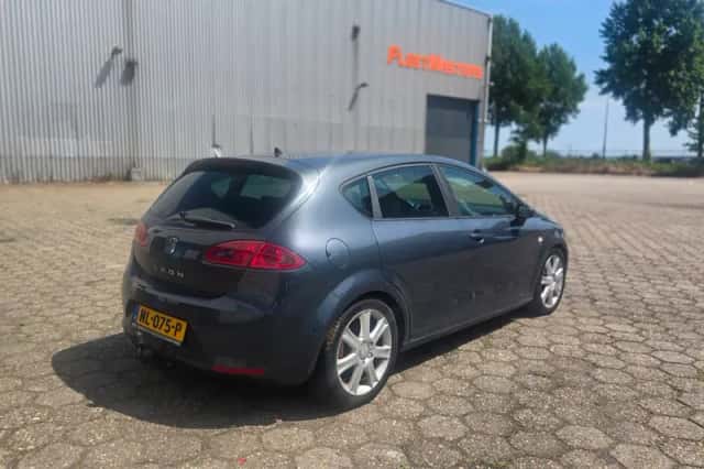 SEAT Leon (2009) thumbnail 4
