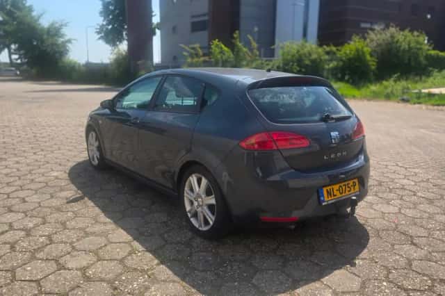 SEAT Leon (2009) thumbnail 6