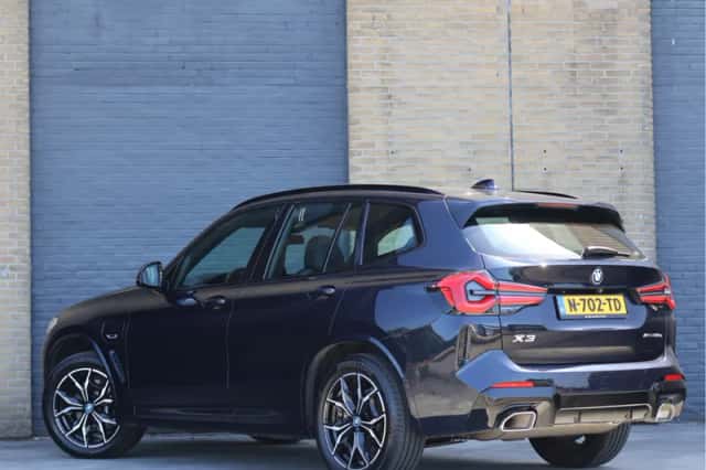 BMW X3 (2022) thumbnail 3