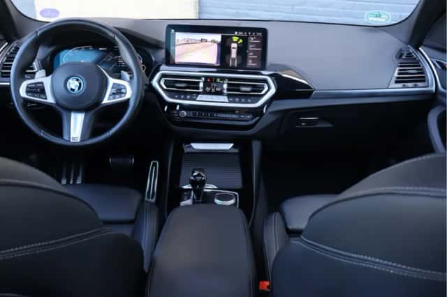BMW X3 (2022) thumbnail 4