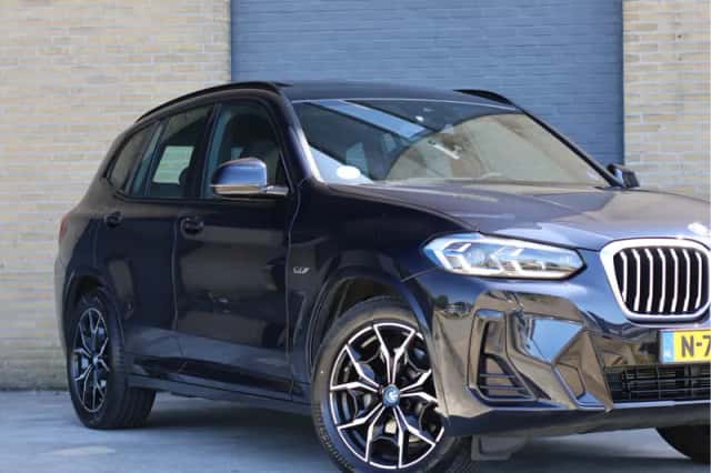 BMW X3 (2022) thumbnail 5