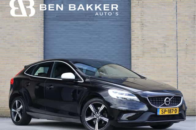 Volvo V40 (2018) thumbnail 1