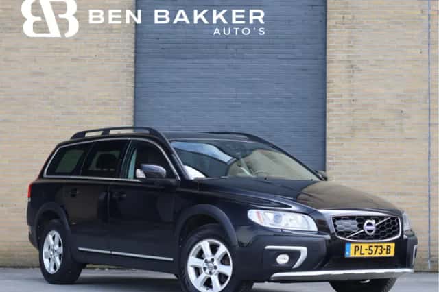 Volvo XC70 (2015) thumbnail 2