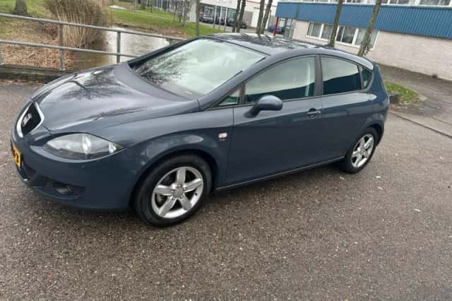 SEAT Leon (2009) thumbnail 2
