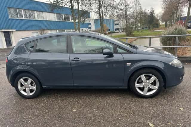 SEAT Leon (2009) thumbnail 5