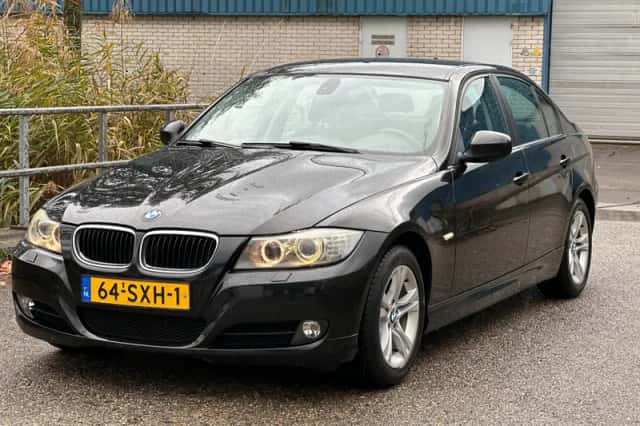 BMW 3-Serie (2012) thumbnail 1