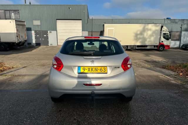 Peugeot 208 (2014) thumbnail 4