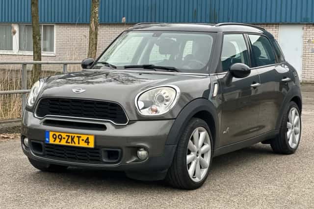 MINI Countryman (2011) thumbnail 1