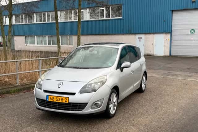 Renault Grand Scénic (2012) thumbnail 1