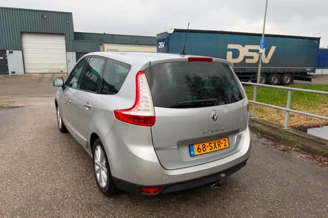 Renault Grand Scénic (2012) thumbnail 5