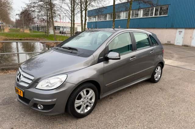 Mercedes-Benz B-Klasse (2010) thumbnail 3