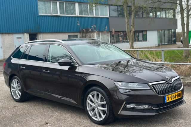 Škoda Superb (2020) thumbnail 6