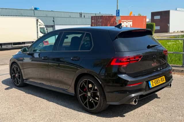 Volkswagen Golf (2021) thumbnail 3