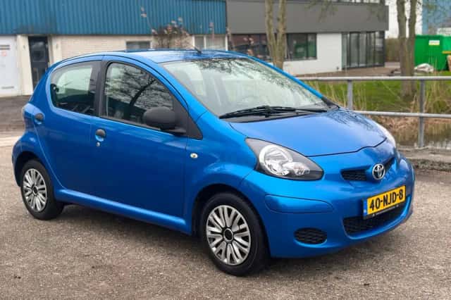 Toyota Aygo (2010) thumbnail 6