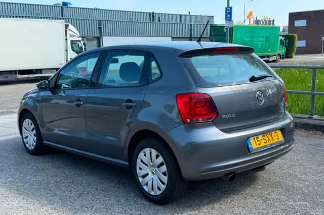 Volkswagen Polo (2012) thumbnail 3